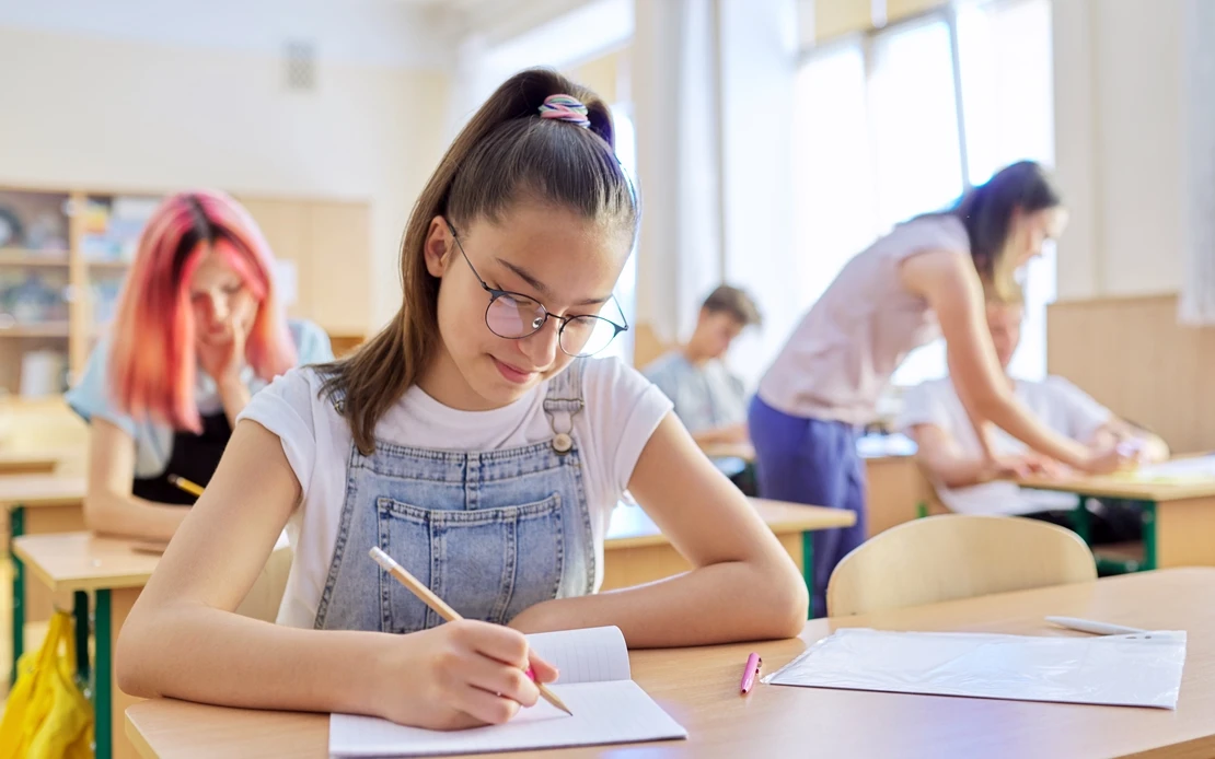 Educación desarrolla el proyecto "Yo en el cole, tú en casa"