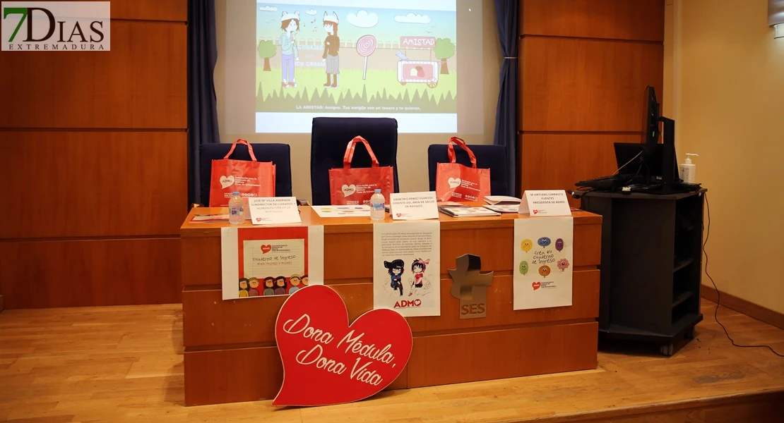 Color en los pasillos del quirófano del Hospital Materno-Infantil para hacer más agradable la estancia de los más pequeños gracias a Admo