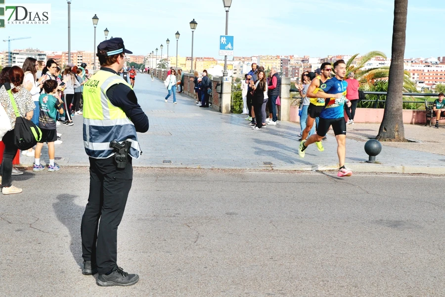 Imágenes del VII Cross Solidario Virgen del Pilar en Badajoz