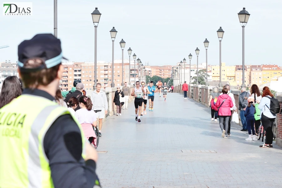 Imágenes del VII Cross Solidario Virgen del Pilar en Badajoz