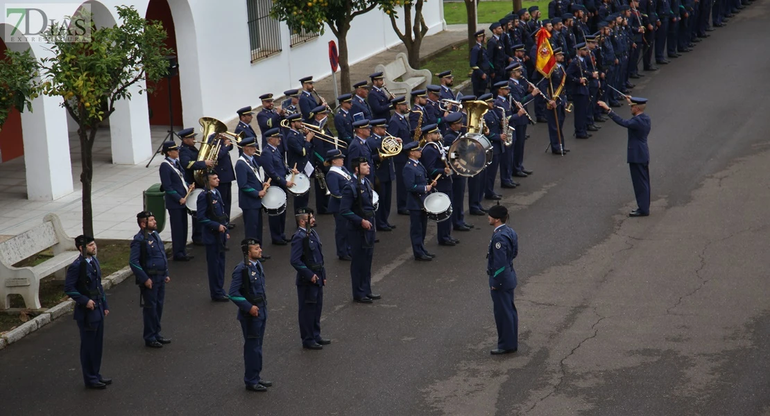 Toma posesión el nuevo coronel jefe de la Base Aérea de Talavera la Real y Ala 23