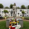 Homenajean a los caídos por España en el cementerio de San Juan de Badajoz