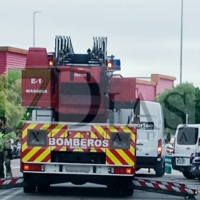 Los Bomberos vuelven a actuar en un edificio de Badajoz por los estragos del temporal