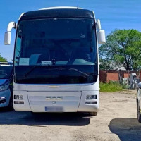 Pillan a un conductor transportando a menores sin el carnet adecuado en Extremadura