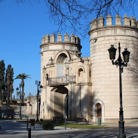 Badajoz tendrá unos nuevos bancos con temática de Puerta de Palmas