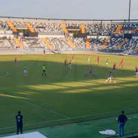 El CD Badajoz pierde la oportunidad de ponerse líder en solitario en un polémico partido