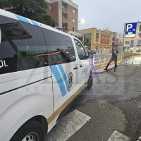 Sale ardiendo un vehículo en el parking de San Atón en Badajoz