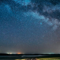 Cita importante para los amantes de la Astronomía: lluvia de estrellas y cometa del siglo