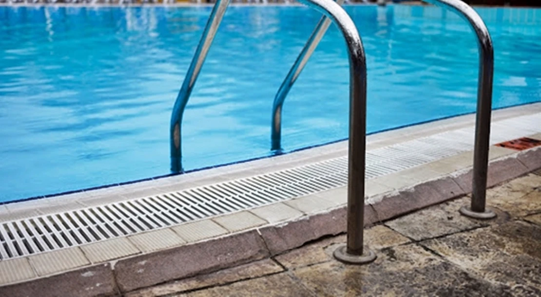 Alertan del cierre de la piscina y el gimnasio municipal de Plasencia