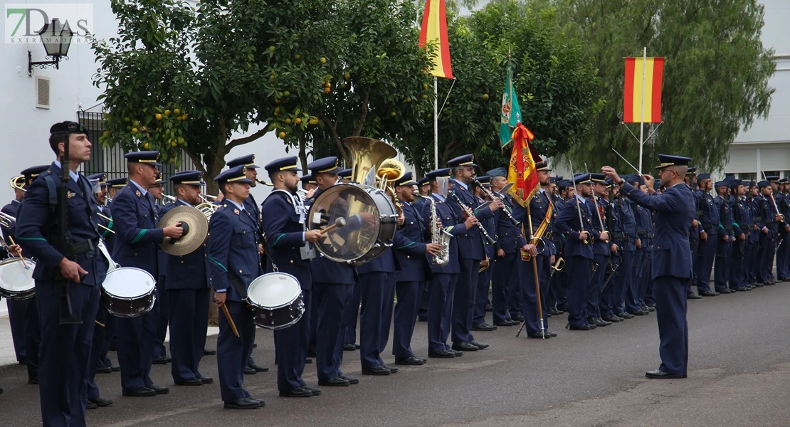 Toma posesión el nuevo coronel jefe de la Base Aérea de Talavera la Real y Ala 23