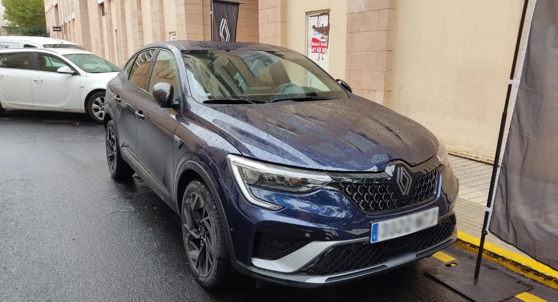 RENAULT estaciona un vehículo en zona de seguridad, AUGC quiere saber