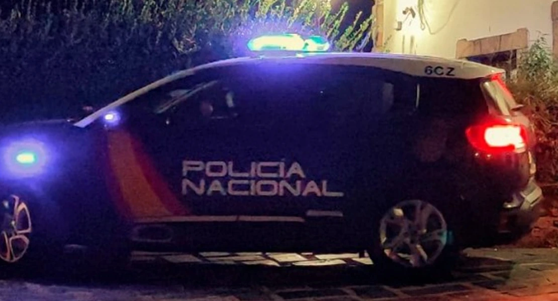 Un huido de la justicia se refugia entre armas en una casa de Badajoz