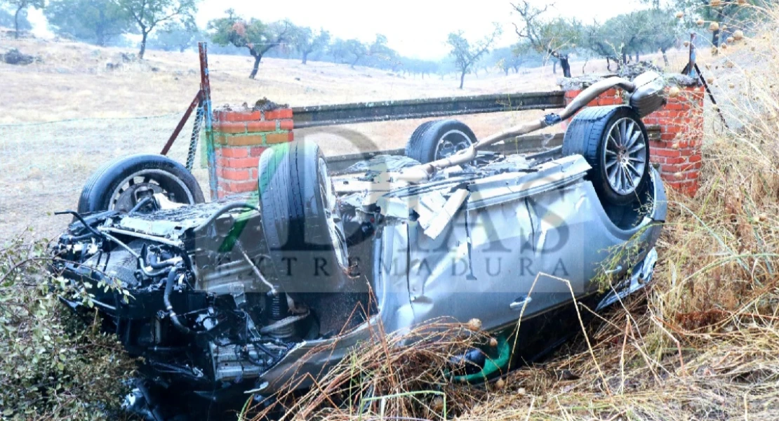 Se precipita por un barranco mientras conducía por la N-521 en Extremadura