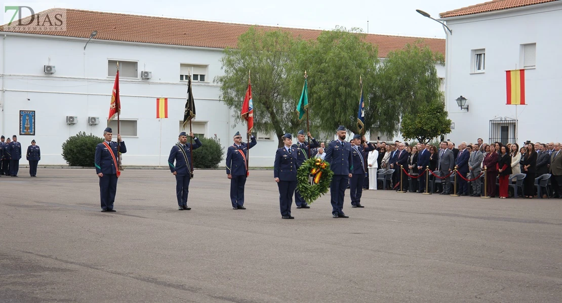 Toma posesión el nuevo coronel jefe de la Base Aérea de Talavera la Real y Ala 23