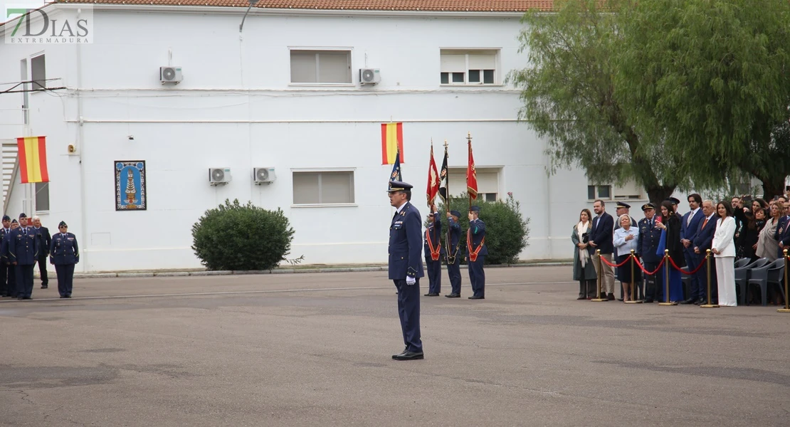 Toma posesión el nuevo coronel jefe de la Base Aérea de Talavera la Real y Ala 23