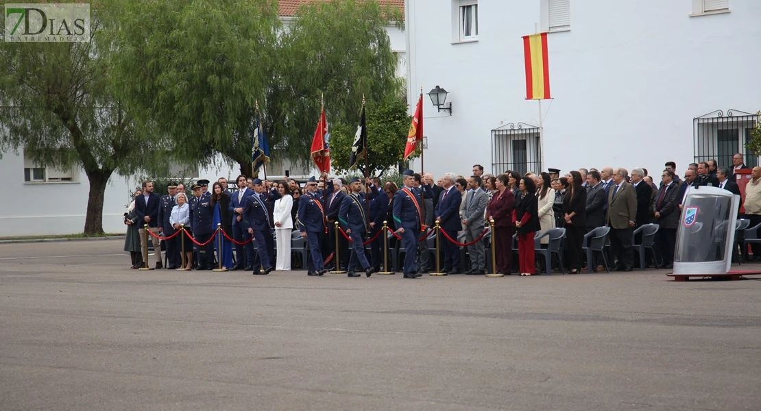 Toma posesión el nuevo coronel jefe de la Base Aérea de Talavera la Real y Ala 23