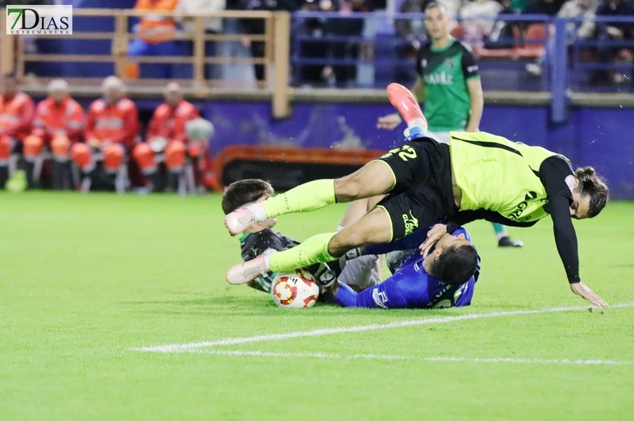 Imágenes de la Copa del Rey: el Gévora lucha y el Betis arrasa