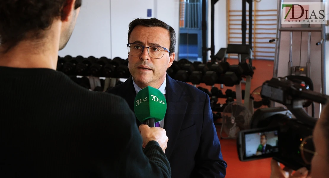 San Vicente de Alcántara amplía su centro deportivo con una piscina terapéutica, otra climatizada y un gimnasio