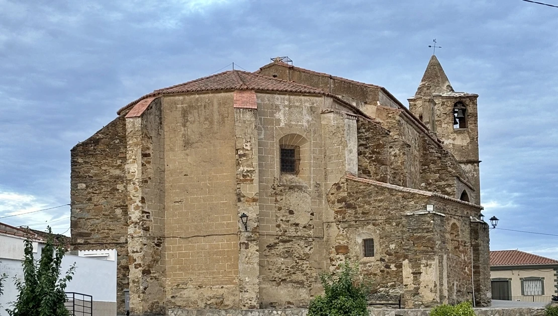 Finalizan las obras de restauración de la cubierta de la Iglesia de Santiago Apóstol