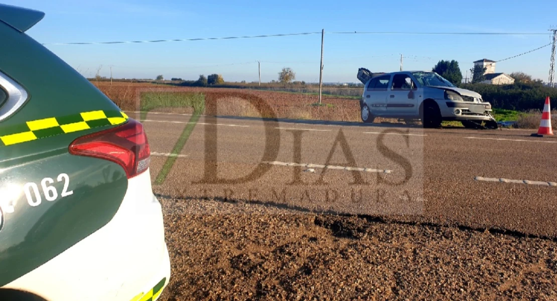 Varios heridos tras un accidente en la carretera Cáceres-Badajoz