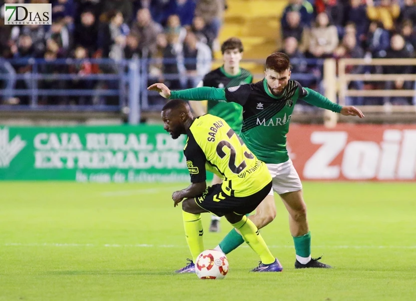 Imágenes de la Copa del Rey: el Gévora lucha y el Betis arrasa