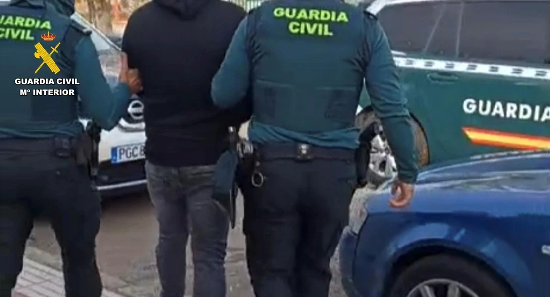 Detenida una pareja en Extremadura: ella prometía relaciones sexuales a mayores para robarles