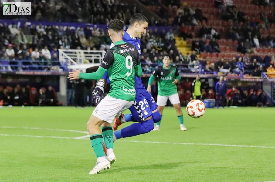 Imágenes de la Copa del Rey: el Gévora lucha y el Betis arrasa