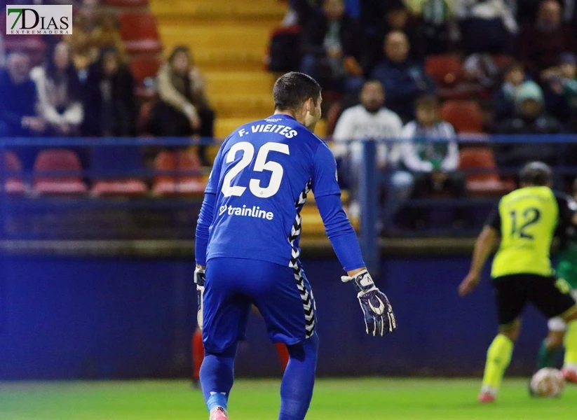 Imágenes de la Copa del Rey: el Gévora lucha y el Betis arrasa