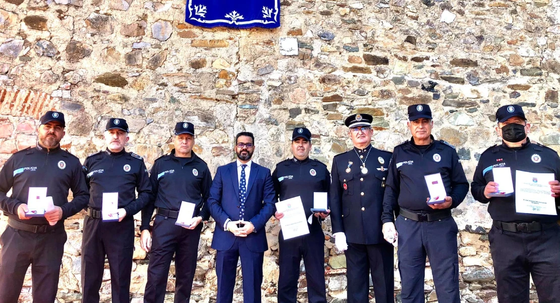 Olivenza reconoce el mérito a la Policía Local con este homenaje