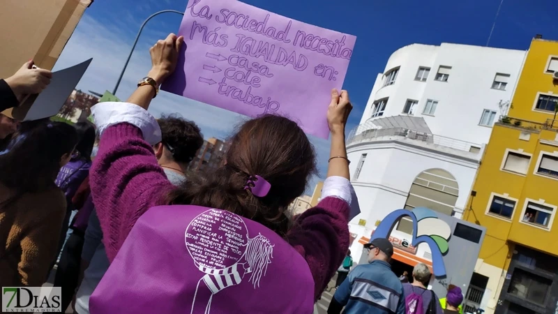 Diputación de Badajoz se vuelca el 25N con multitud de actividades