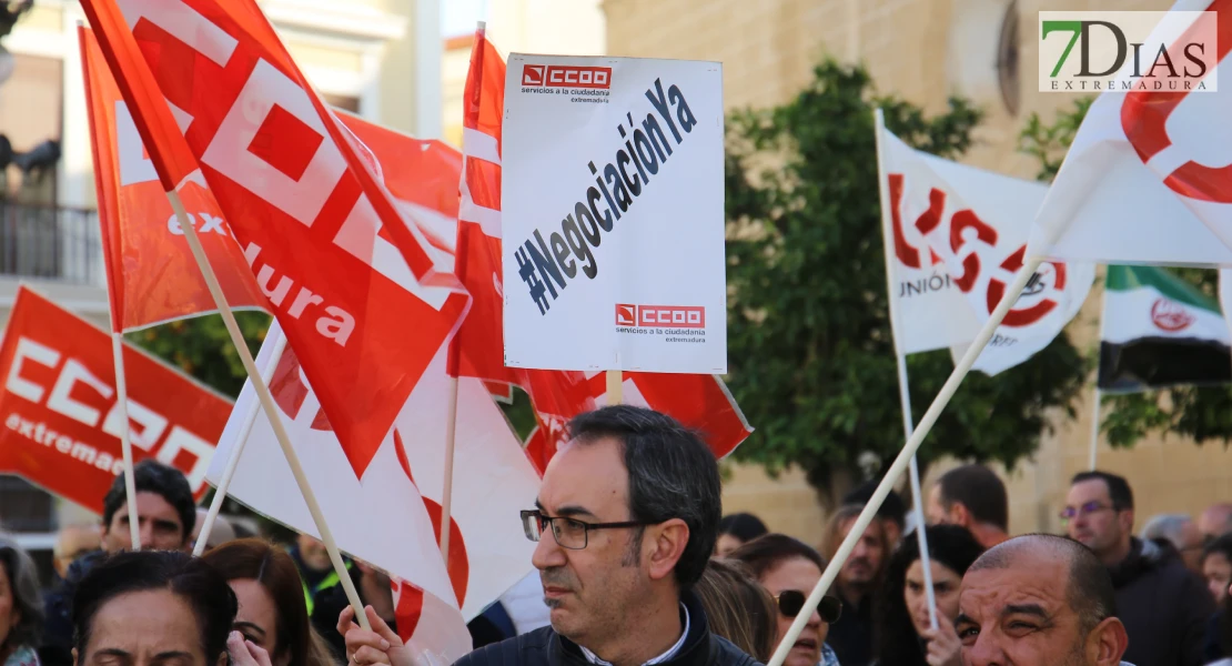 Manifestación en el Ayto. de Badajoz para renovar la RPT: 24 años sin actualizarse