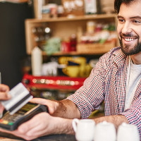 Aumentan las ventas, pero cae el empleo en el comercio minorista en Extremadura