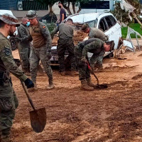 Defensa mandará más militares a Valencia, pero advierte: "No se puede llegar a todos lados"