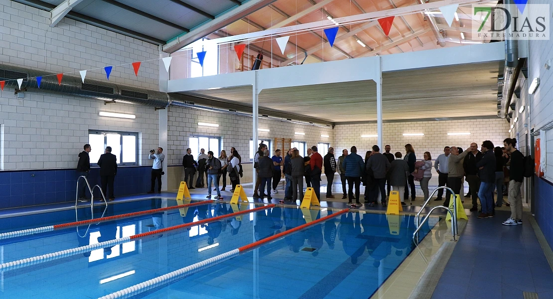 San Vicente de Alcántara amplía su centro deportivo con una piscina terapéutica, otra climatizada y un gimnasio