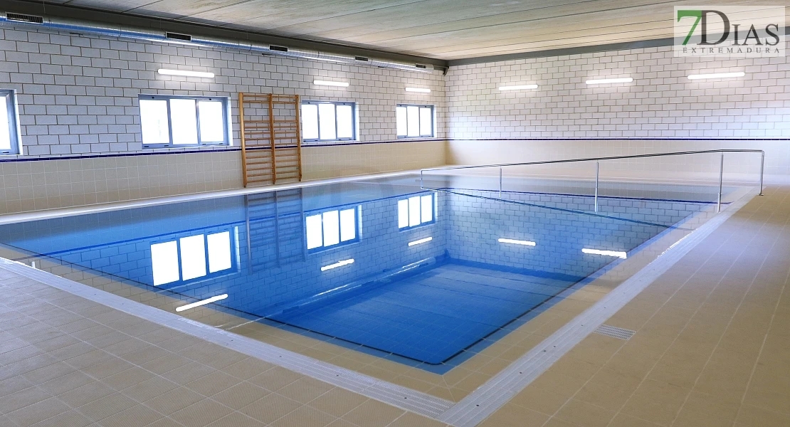 San Vicente de Alcántara amplía su centro deportivo con una piscina terapéutica, otra climatizada y un gimnasio