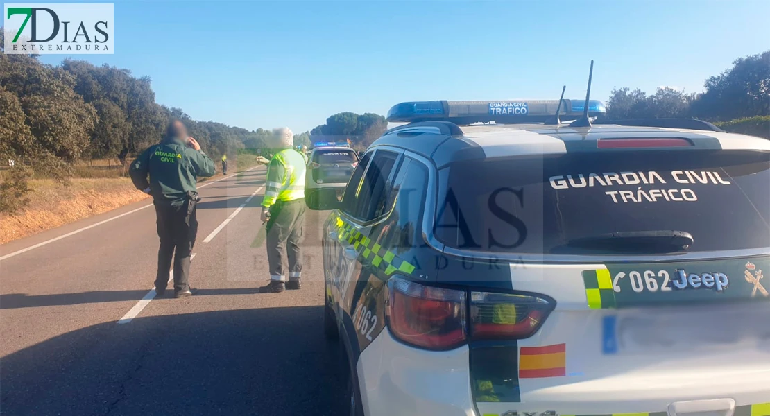 Matan a tiros a una persona mientras conducía en Badajoz y acaba en la cuneta