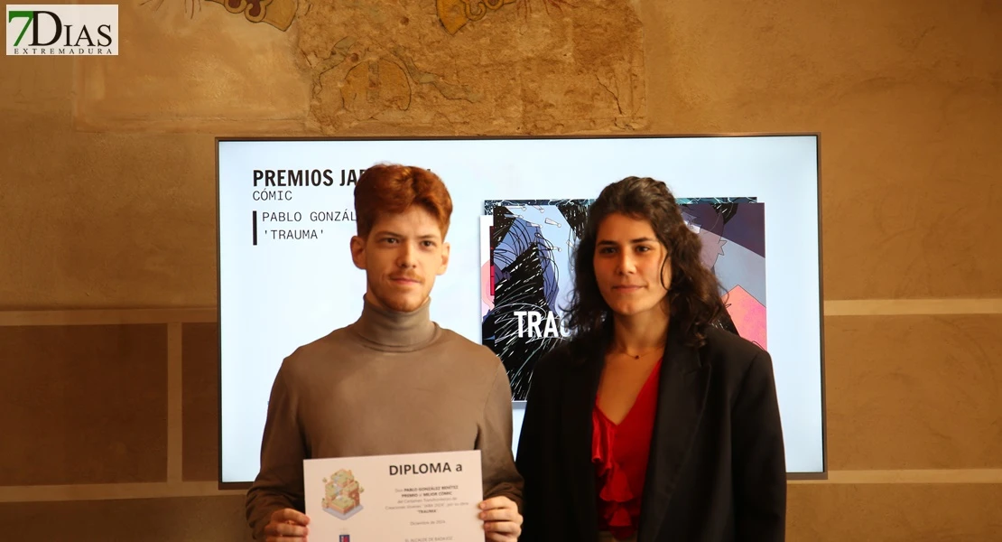 Los ganadores reciben los Premios JABA 2024