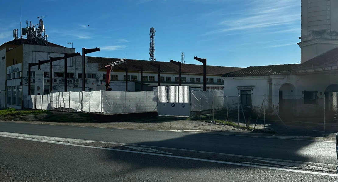 Exigen paralizar una construcción junto a un monumento: "Si existe licencia de obras, es prevaricación administrativa"