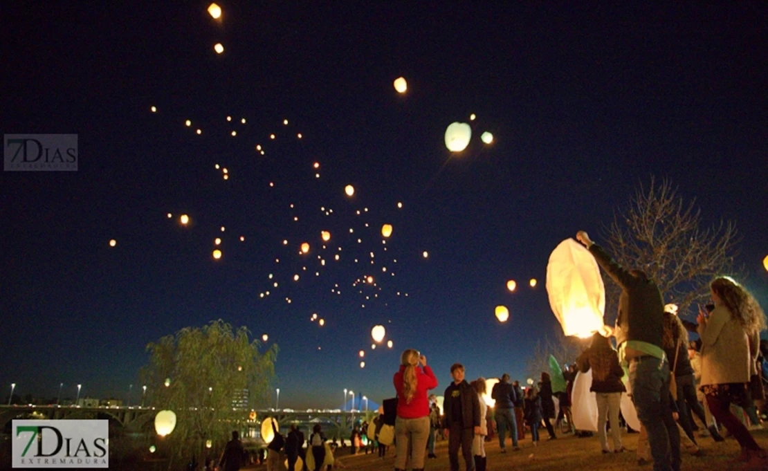 El cielo de Badajoz volverá a iluminarse gracias a la ‘Noche de los Deseos’