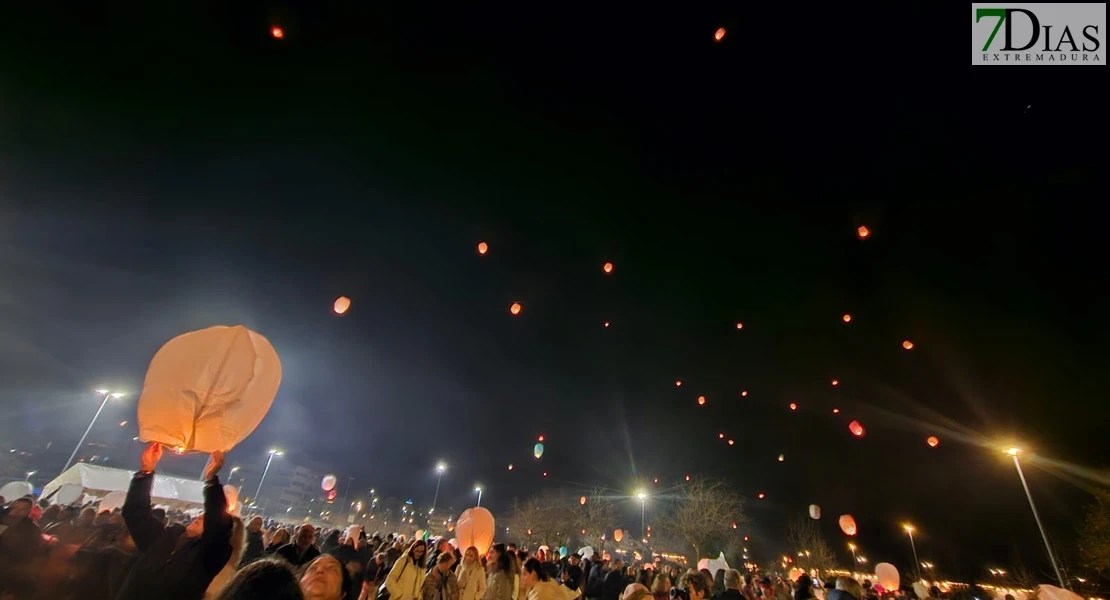 FOTONOTICIA: Así vivieron los pacenses 'la noche de los deseos'