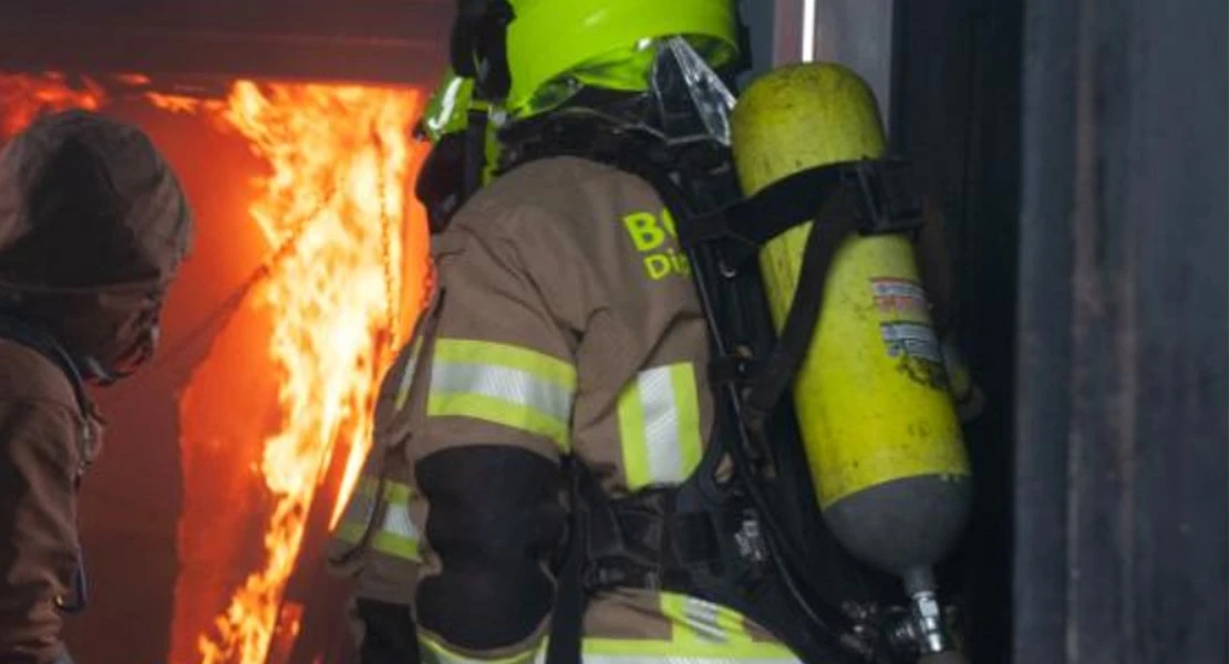 Bomberos, Guardia Civil y sanitarios del SES se alertan ante un incendio de vivienda en Extremadura