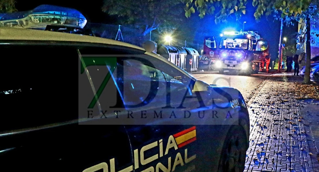 Aparece otro coche calcinado en las calles de Badajoz