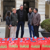 Cestas navideñas para endulzar las fiestas a ancianos en soledad de Badajoz