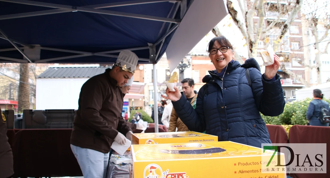 El tiempo da tregua y los ciudadanos disfrutan del tradicional roscón de Reyes en Badajoz