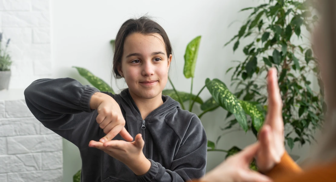 Familiares y docentes exigen mantener a los ATE hasta el final del curso: "Contradicen el discurso de inclusión"