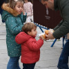 El tiempo da tregua y los ciudadanos disfrutan del tradicional roscón de Reyes en Badajoz