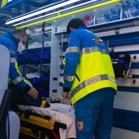 Un trabajador de Ambuvital vuelve a su puesto tras ser despedido