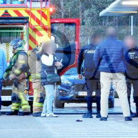 Se incendia un vehículo en los aparcamientos del Centro Comercial El Faro en Badajoz