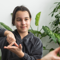 Familiares y docentes exigen mantener a los ATE hasta el final del curso: "Contradicen el discurso de inclusión"