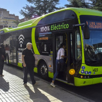 Crece de forma notable el número de personas que usan el bus urbano en Extremadura